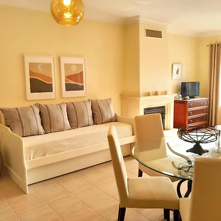 Palmeiras - T1 Com Piscina 발리알