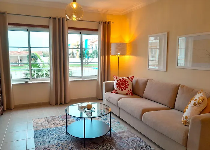 Palmeiras - T1 Com Piscina Baleal